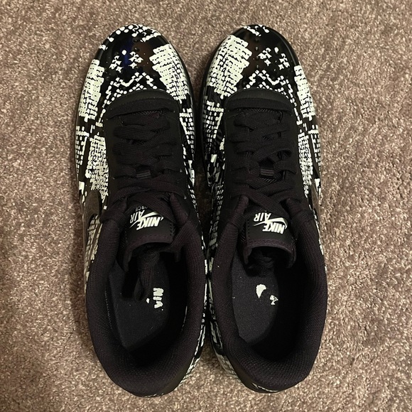 Nike Air Force 1 Foamposite Pro Cup ‘Glow Snakeskin’ - Picture 8 of 10